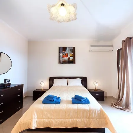 Infinity Kato Pavliana