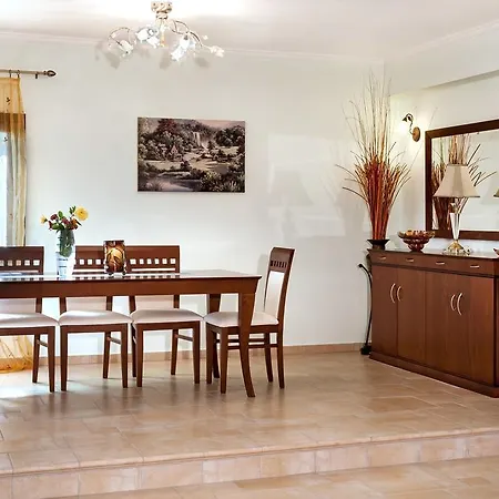 Infinity Kato Pavliana